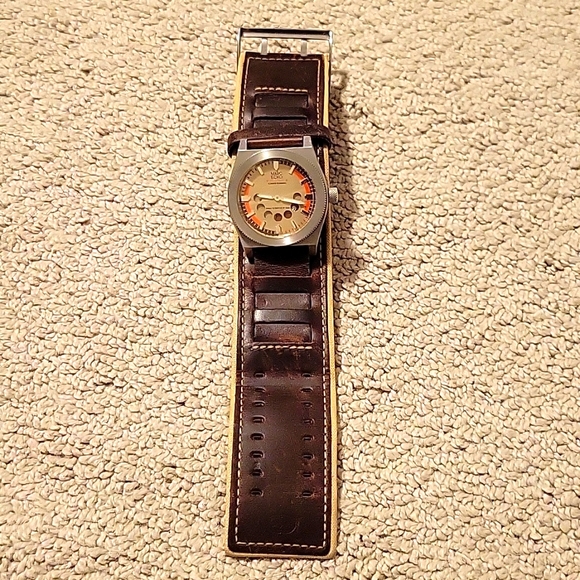 Marc Ecko leather watch - Picture 2 of 4